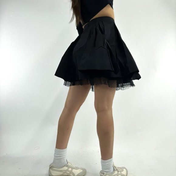 Gorgeous avant-garde multi-pleat black nylon skirt with tulle underlayer for ext - Picture 4 of 8